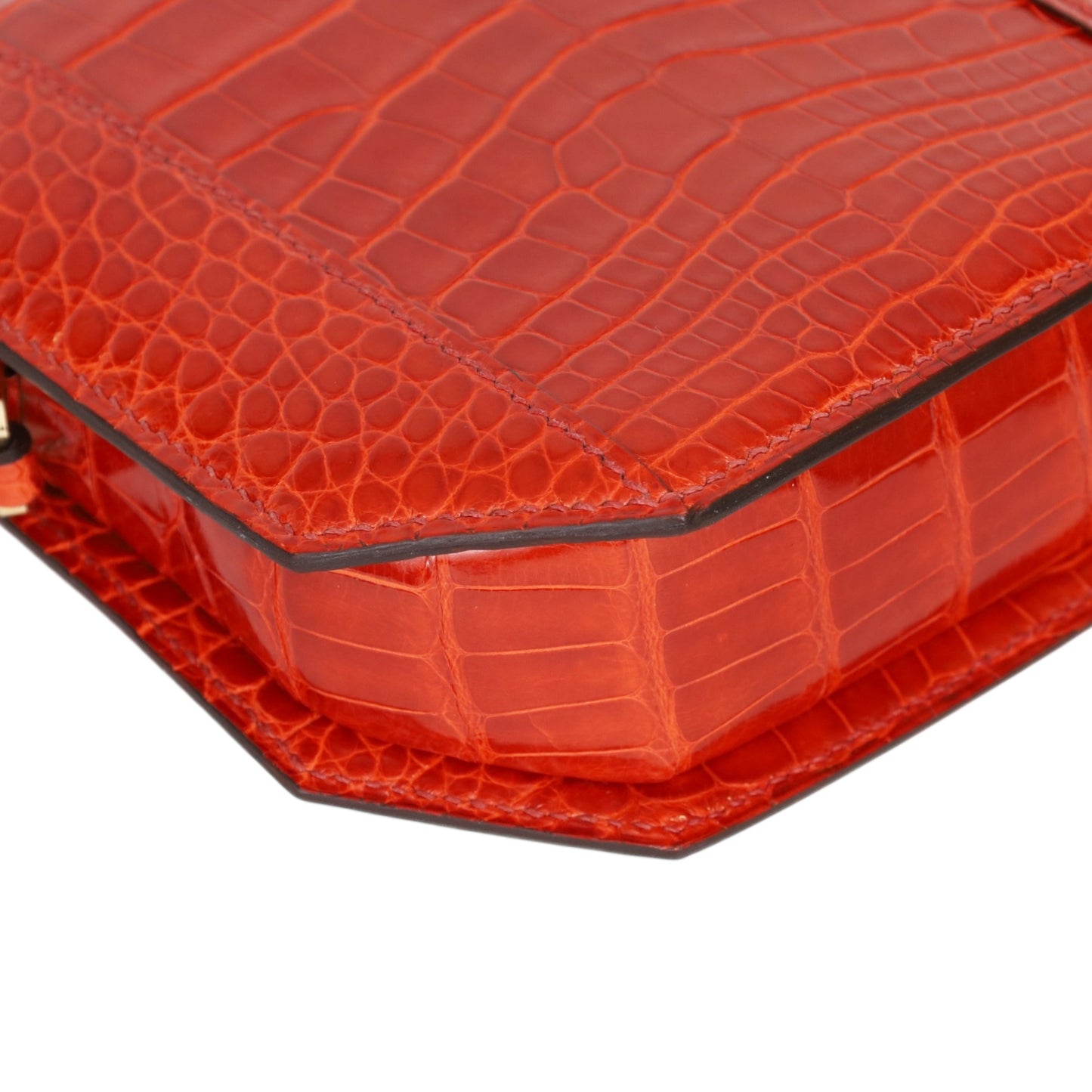 POUDRIER Alligator Geranium GP T engraved