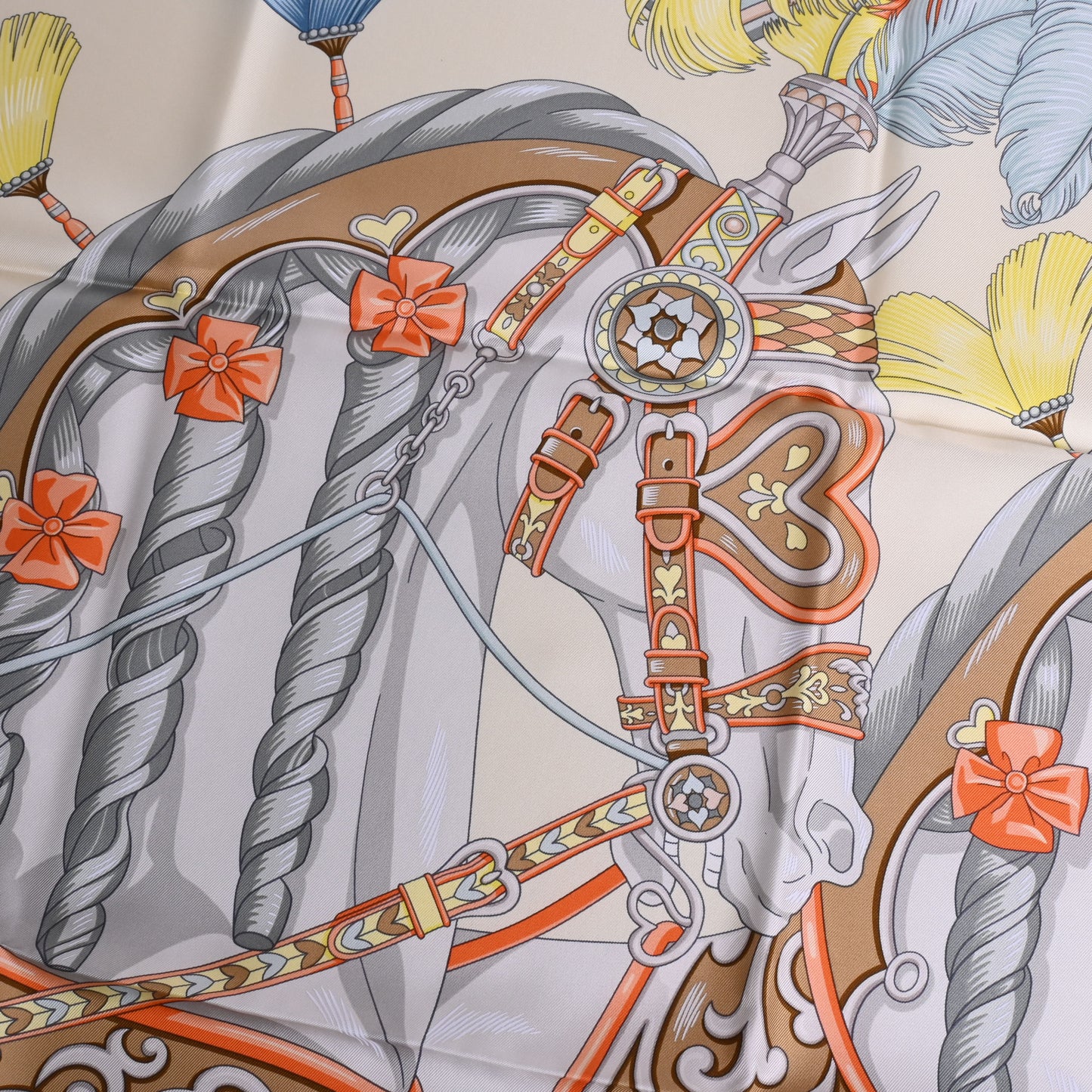 HERMES カレ90 アルネ・ドゥ・クール シルク ベージュ