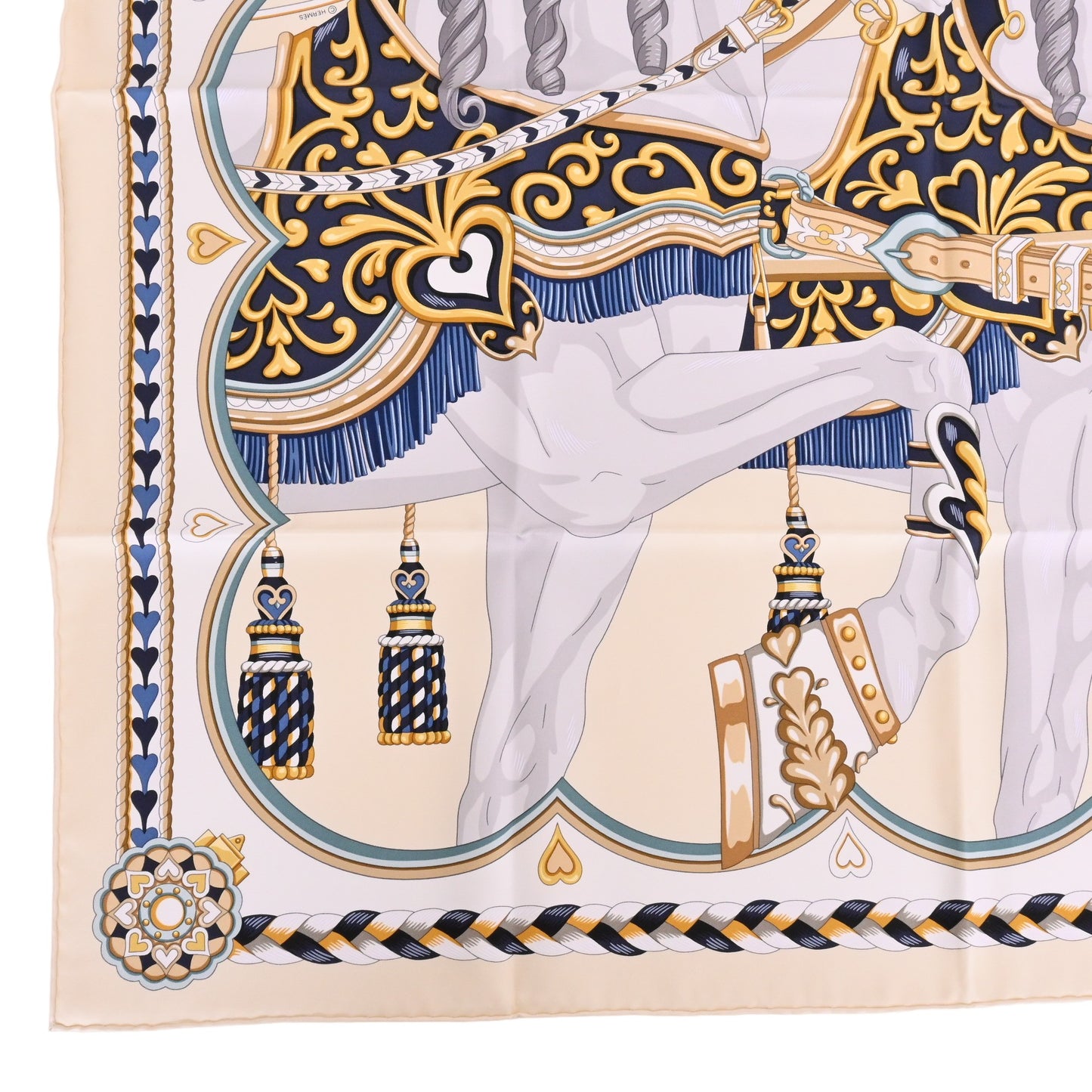HERMES カレ90 アルネ・ドゥ・クール シルク ベージュ