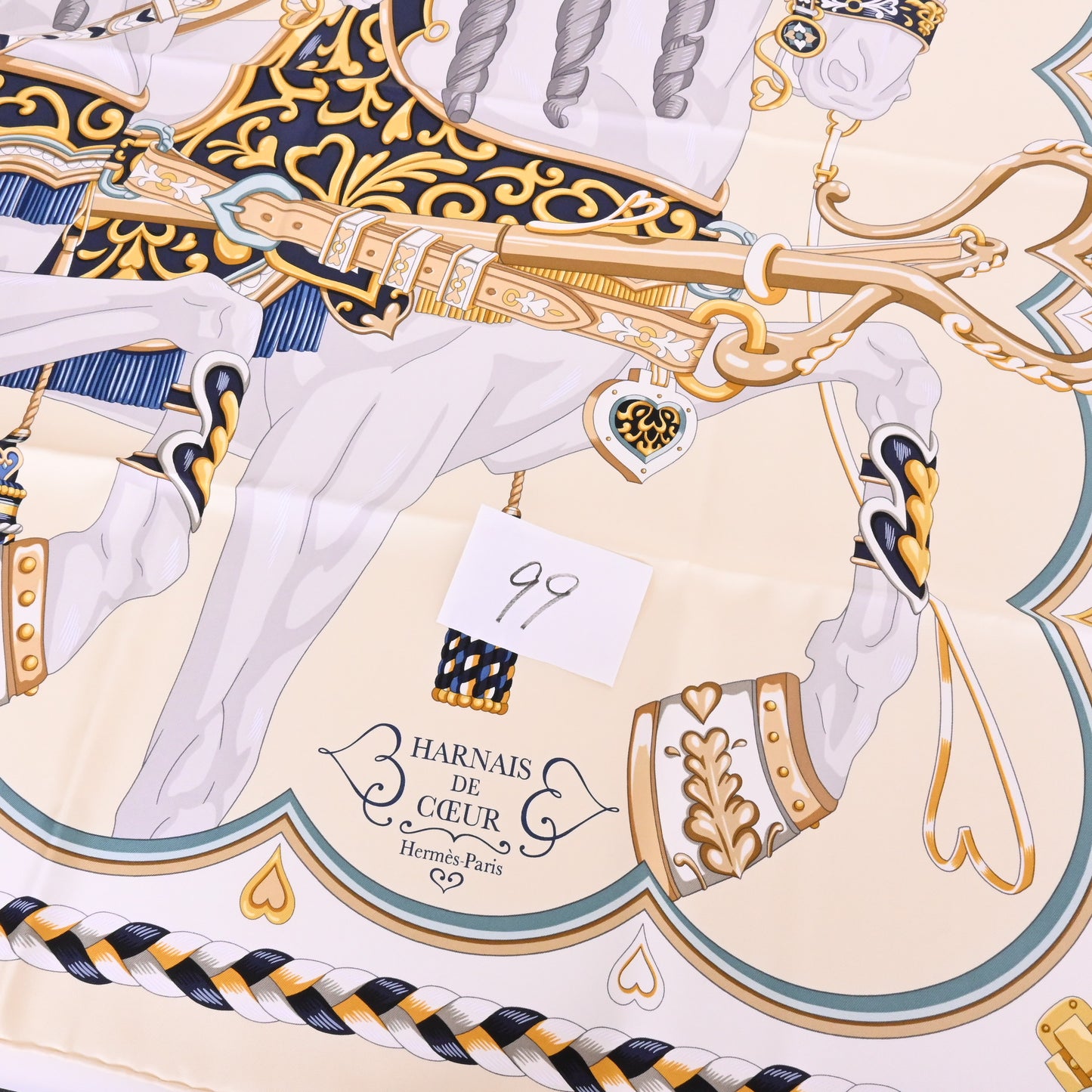 HERMES カレ90 アルネ・ドゥ・クール シルク ベージュ