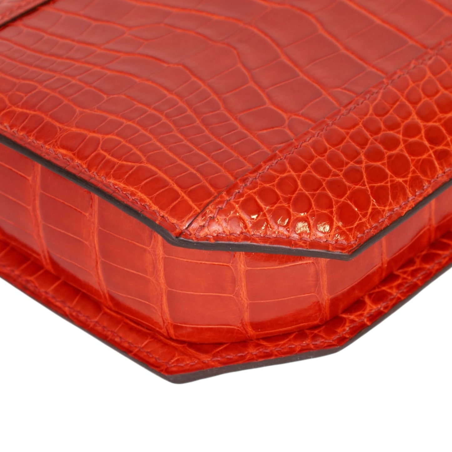 POUDRIER Alligator Geranium GP T engraved