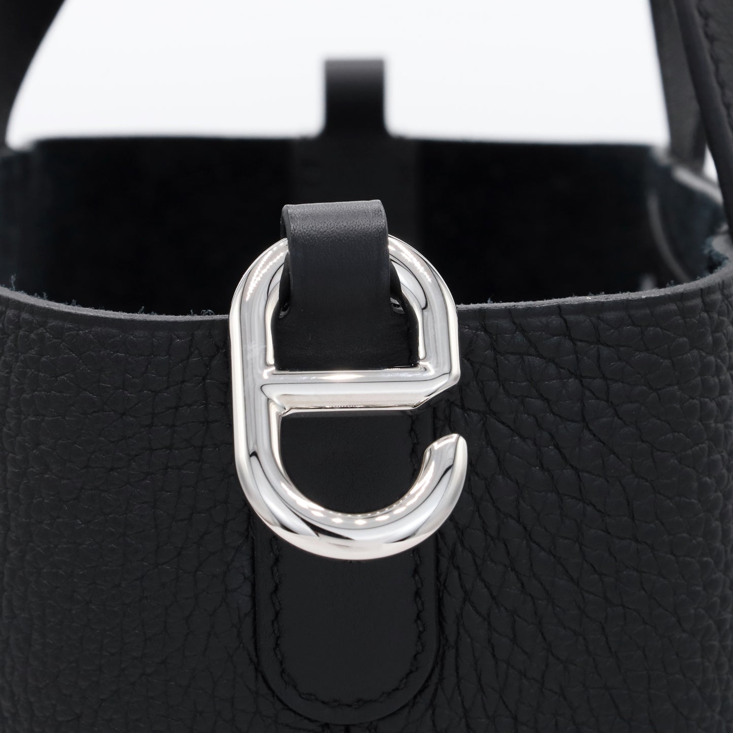 In the Loop 18 Torillon Clemence Black SS B engraved