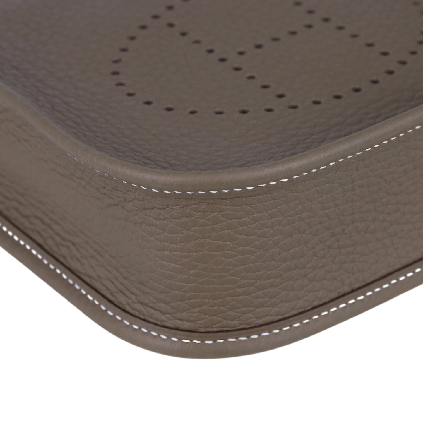Evelyn TPM Torillon Clemence Etoupe GP K engraved