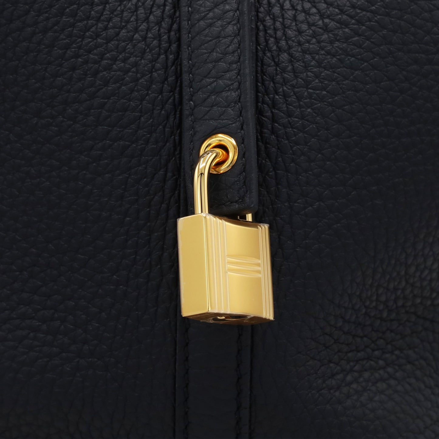 Picotin Lock PM Touch Torillon Clemence Alligator Black GP W Engraved