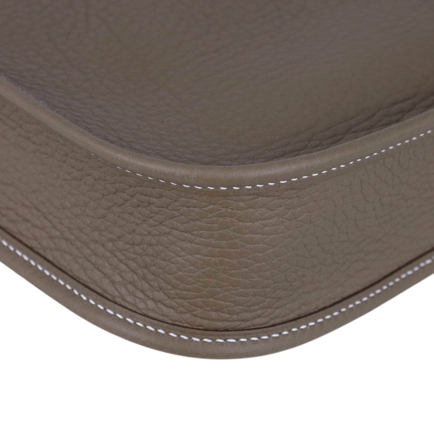 Evelyn TPM Torillon Clemence Etoupe GP K engraved
