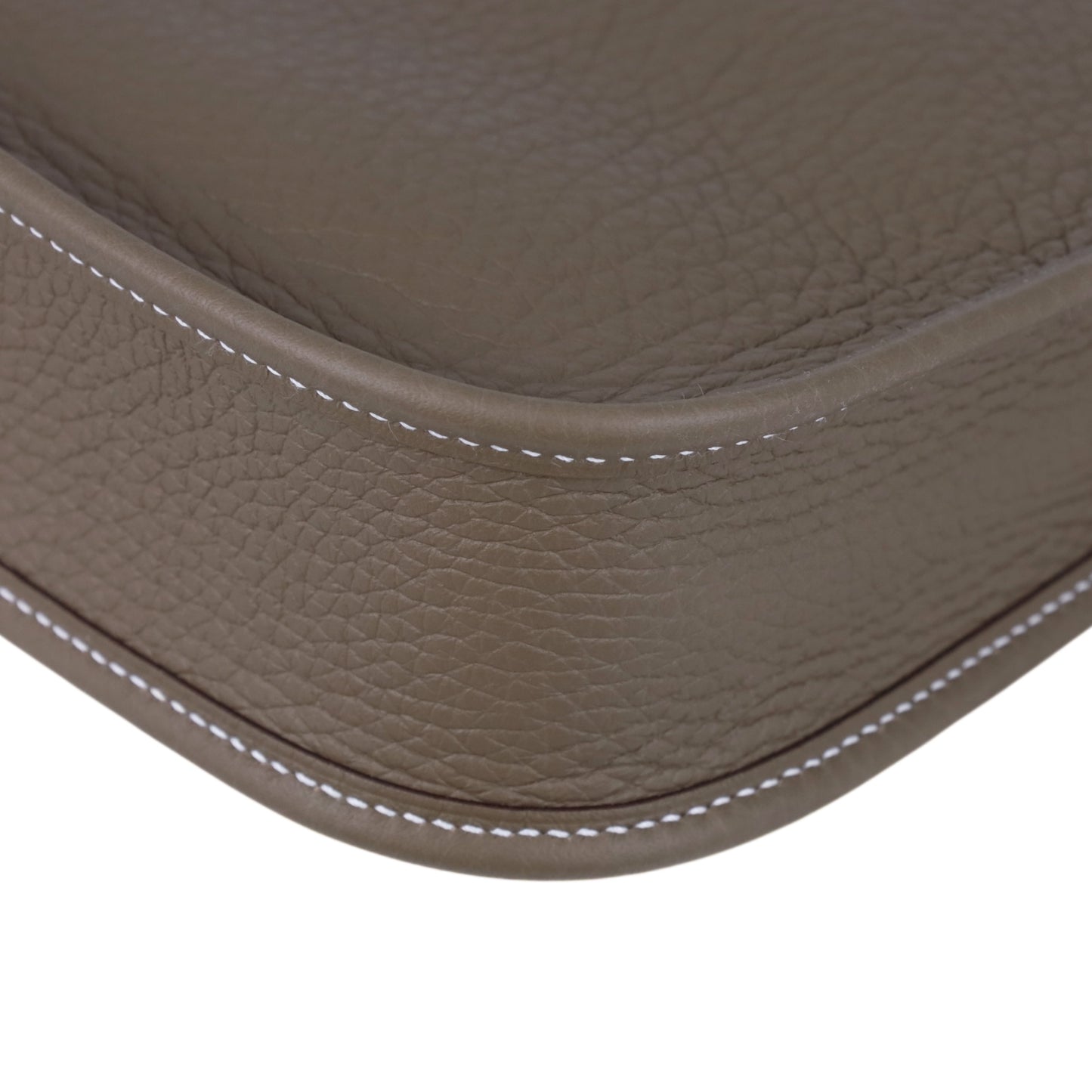 Evelyn TPM Torillon Clemence Etoupe GP K engraved