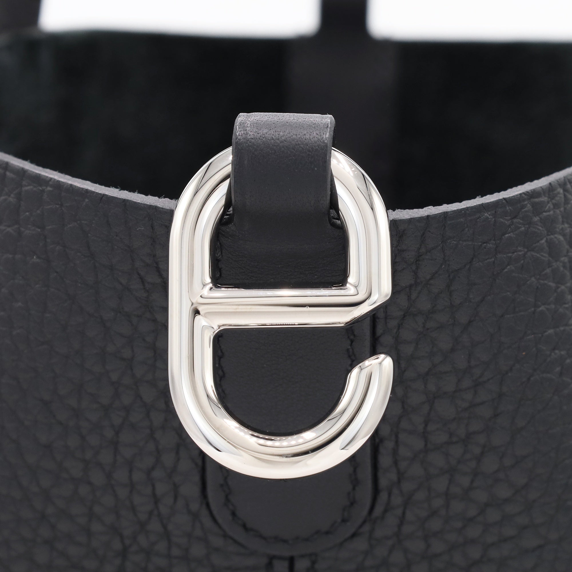 HERMES In the Loop 18 TaurillonCraieMance Black SS KStamp – LALÙE