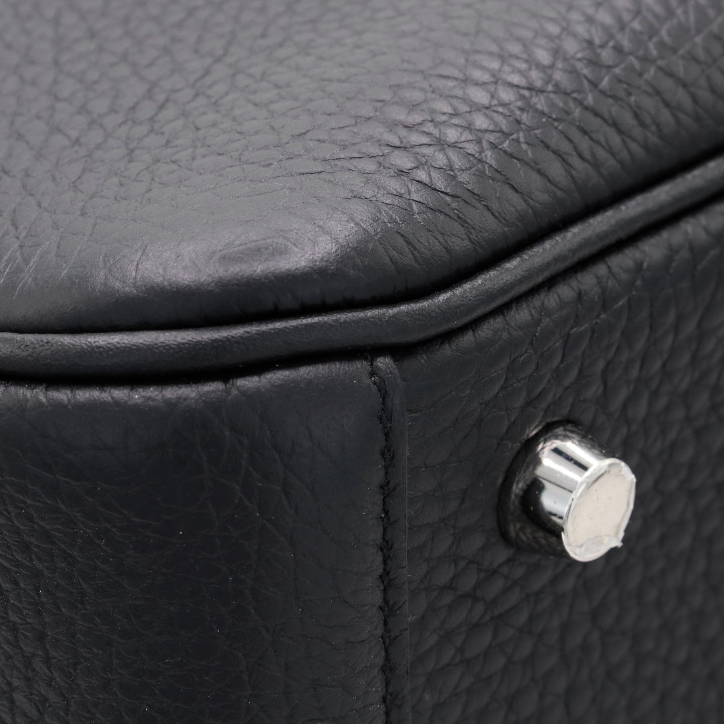 Lindy 26 Taurillon Clemence Black SS B stamp