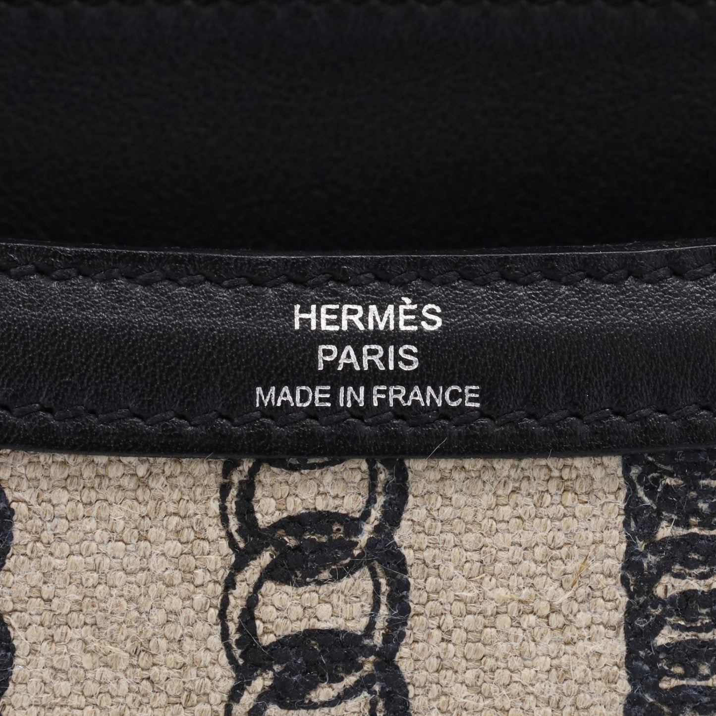 Constance 24 Deschene Toile de Camp Vaux Swift Black SS CStamp