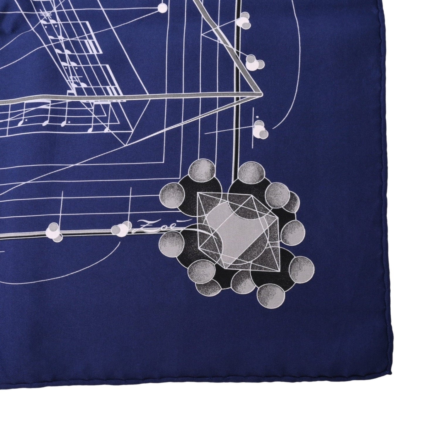 カレ90 　球体が奏でる音楽　シルク　ネイビー