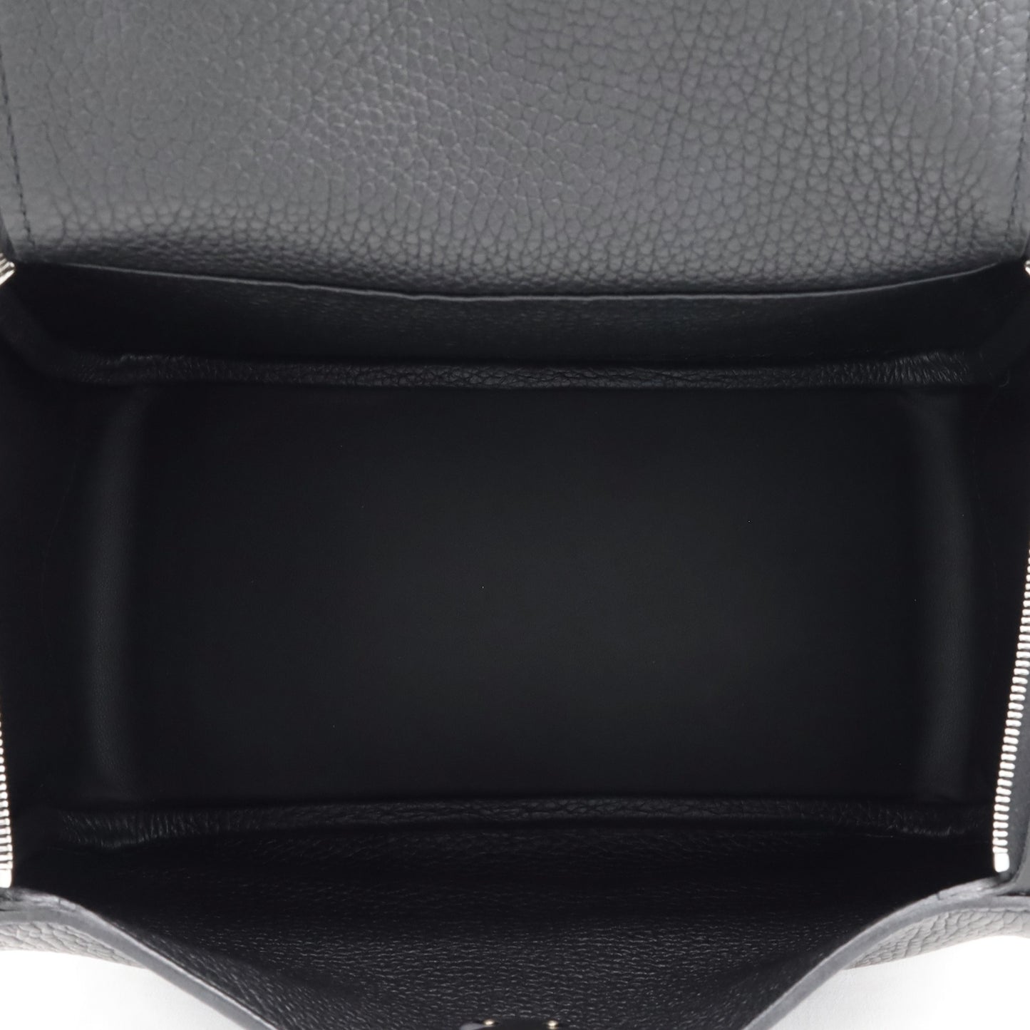 Lindy 26 Taurillon Clemence Black SS B stamp