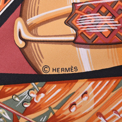 HERMES カレ90　タムタムの音に合わせて　シルク　ブラウン