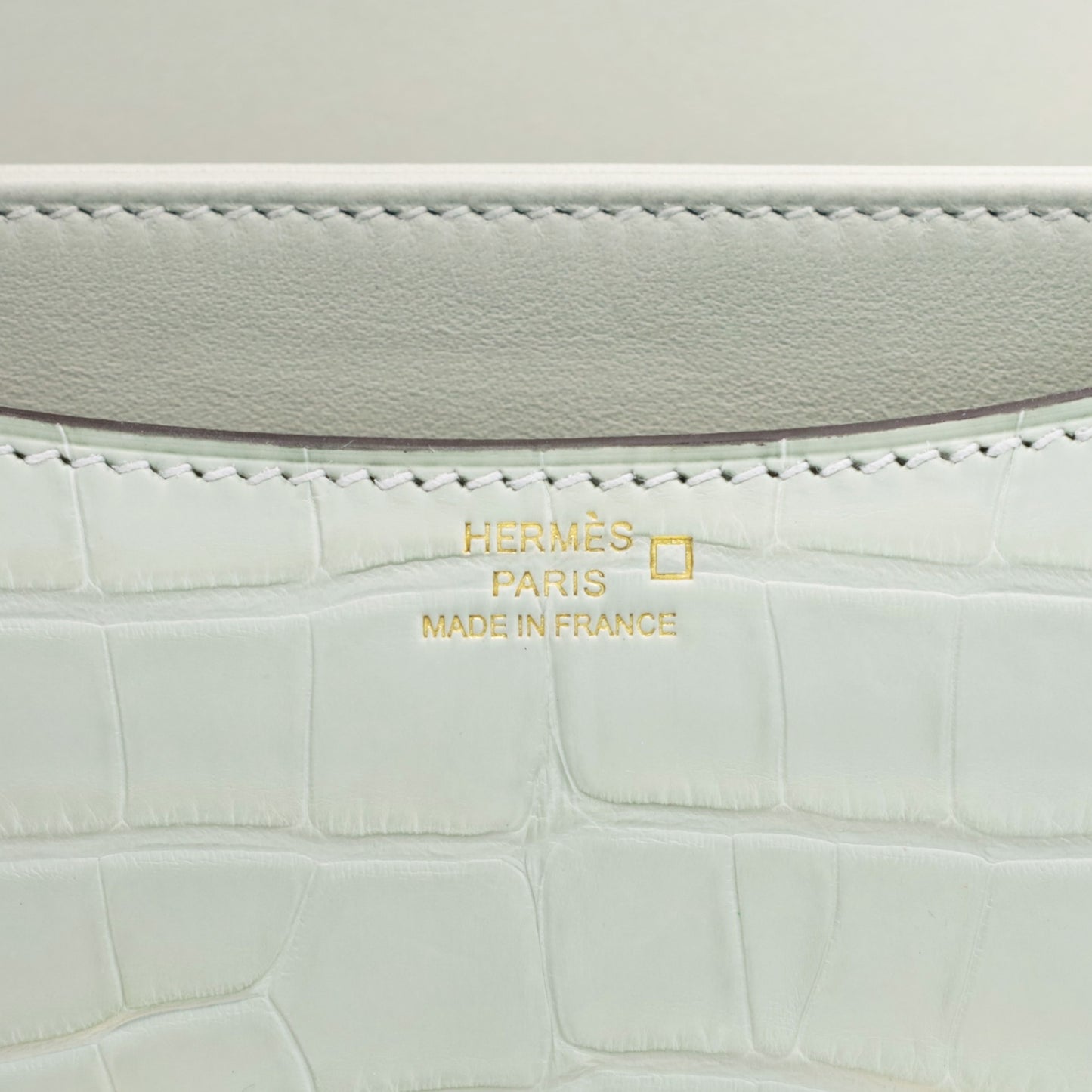 コンスタンスミニ　アリゲーターマット　ヴェールドー　GP　Ｗ刻印