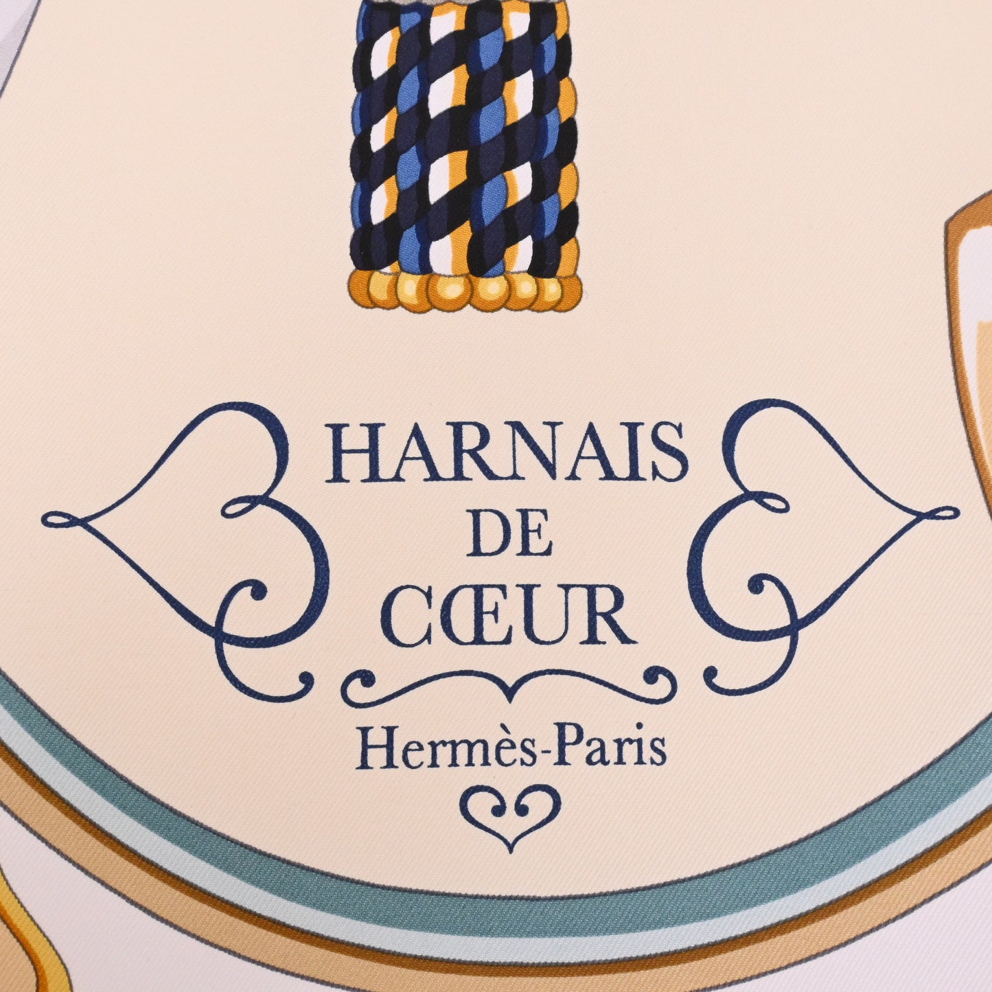 HERMES カレ90　アルネ・ドゥ・クール　シルク　ベージュ