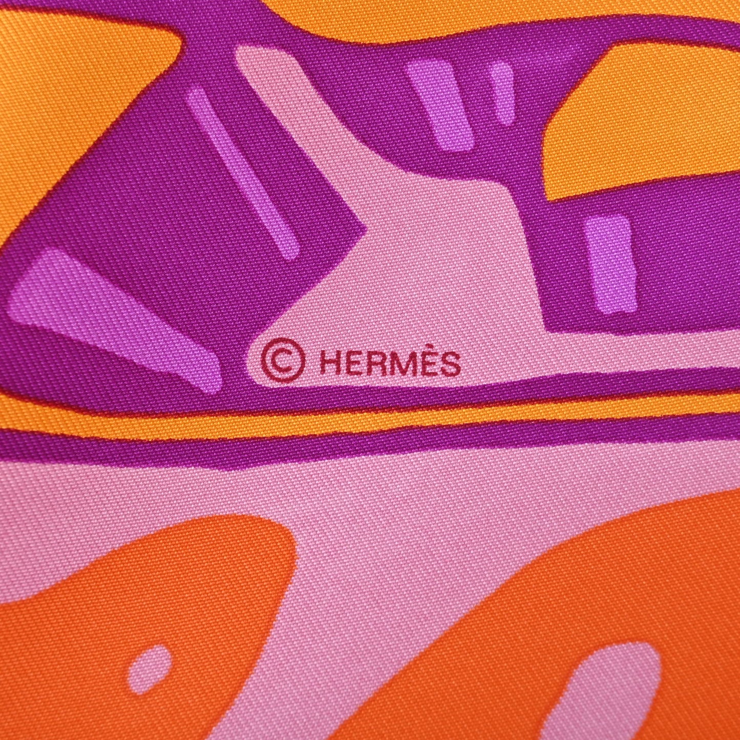 HERMES カレ90　KONGO　グラフィティ　シルク　パープル　オレンジ