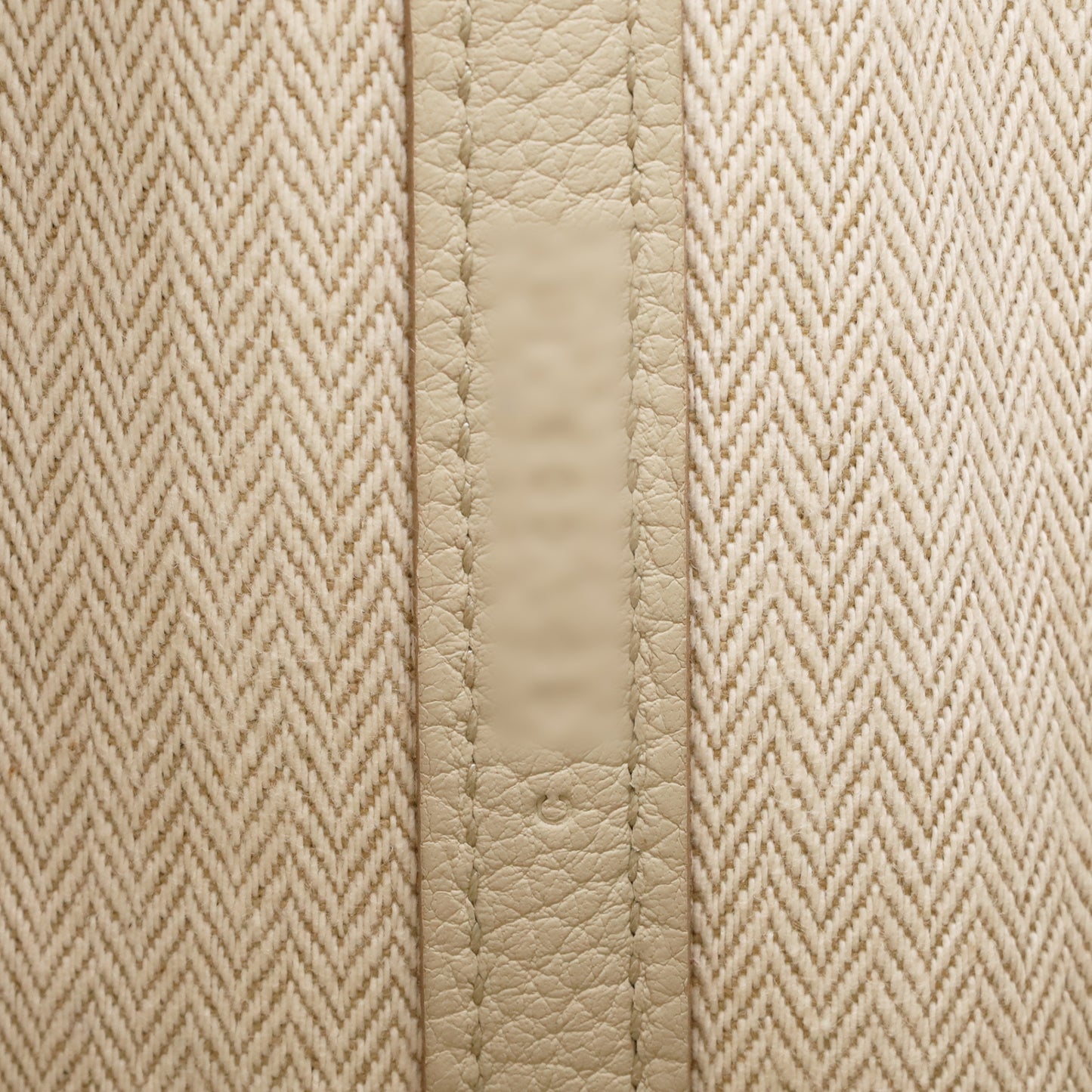 Garden Party TPM Negonda Beton SS C engraved