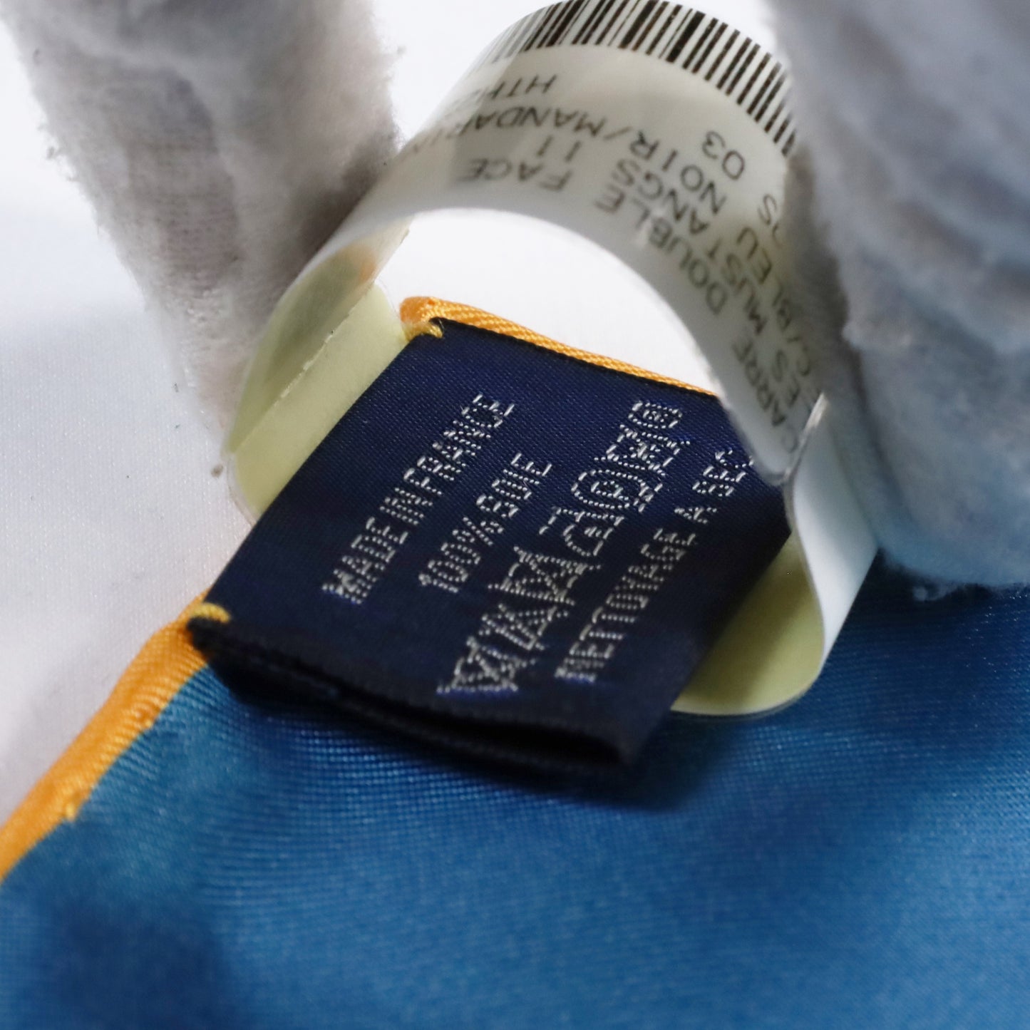 カレ90　ダブルフェイス　野生馬Ⅱ　シルク　ネイビー