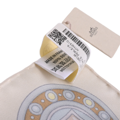 Carre 90 Arne de Coeur Silk Beige