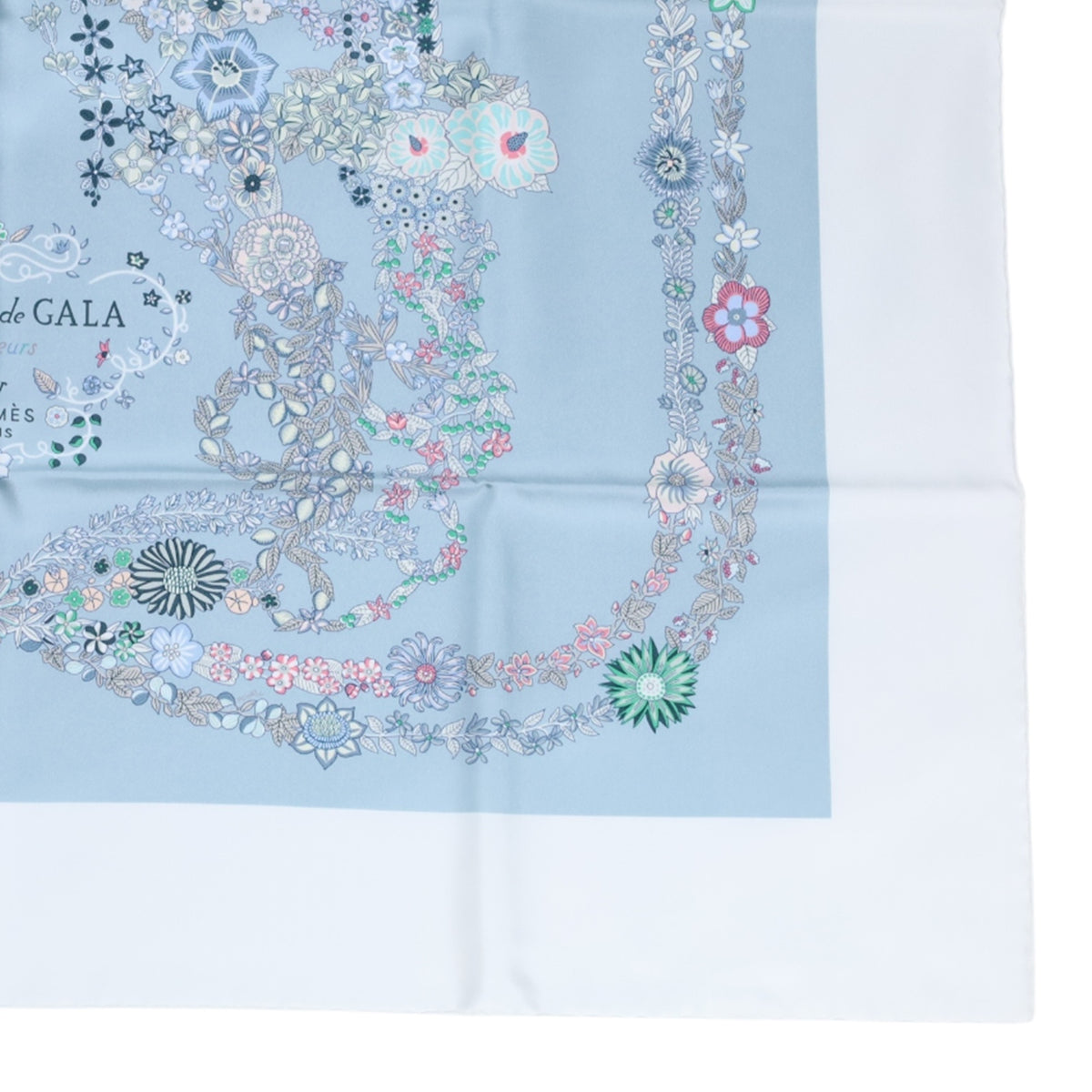 Carre 90 Brides de Gala en Fleur 丝绸浅蓝色白色