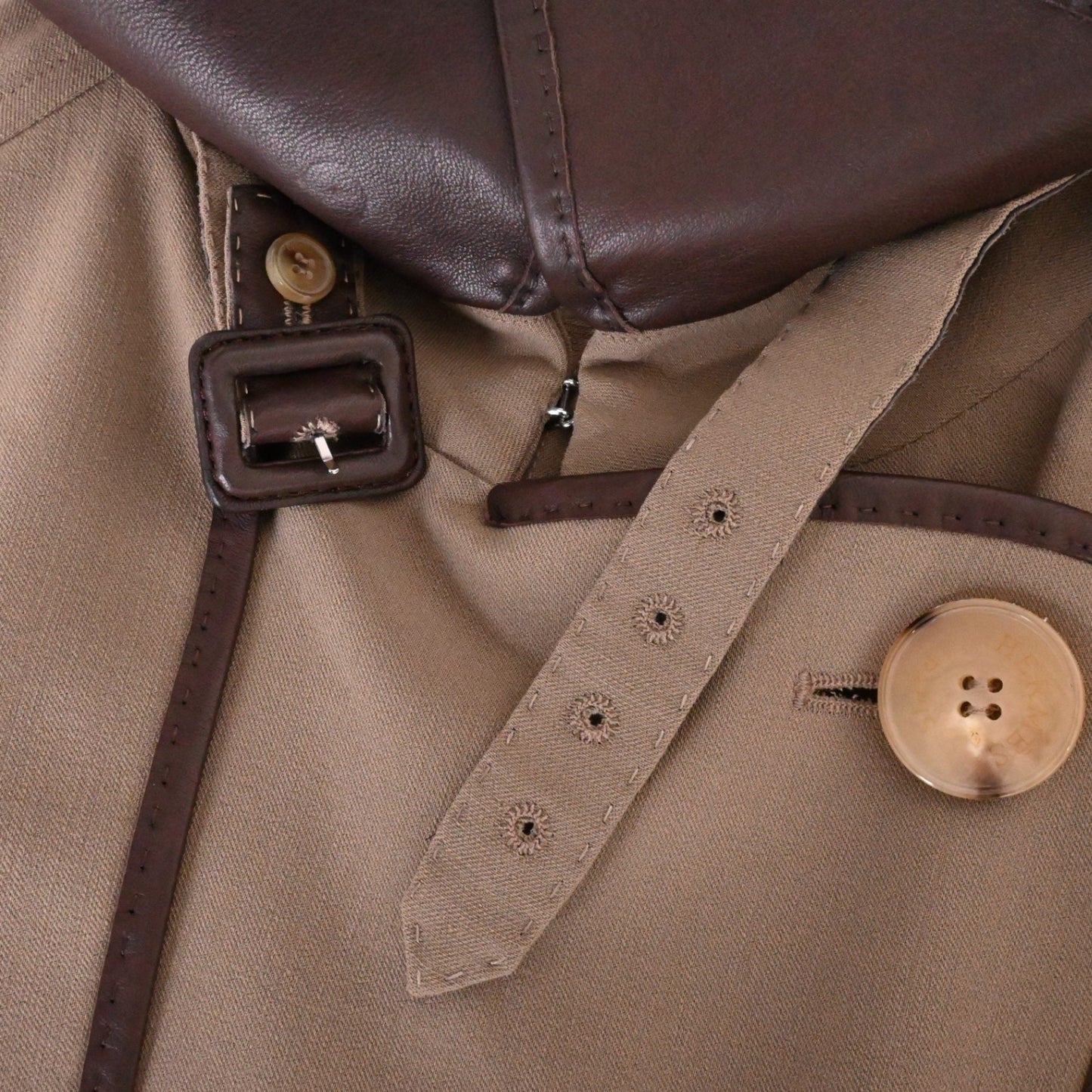 トレンチコート　ウール混　ベージュ　42