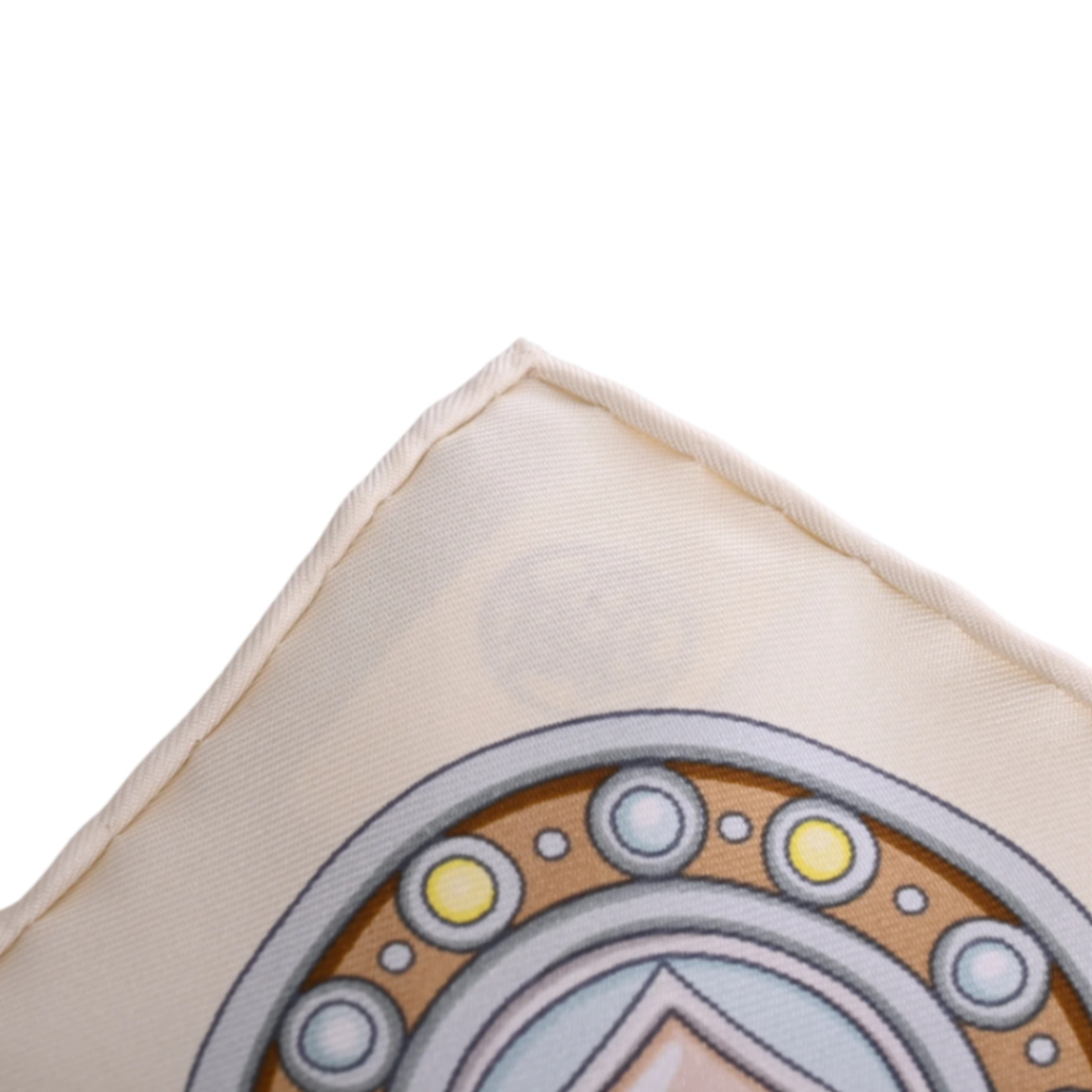 Carre 90 Arne de Coeur Silk Beige