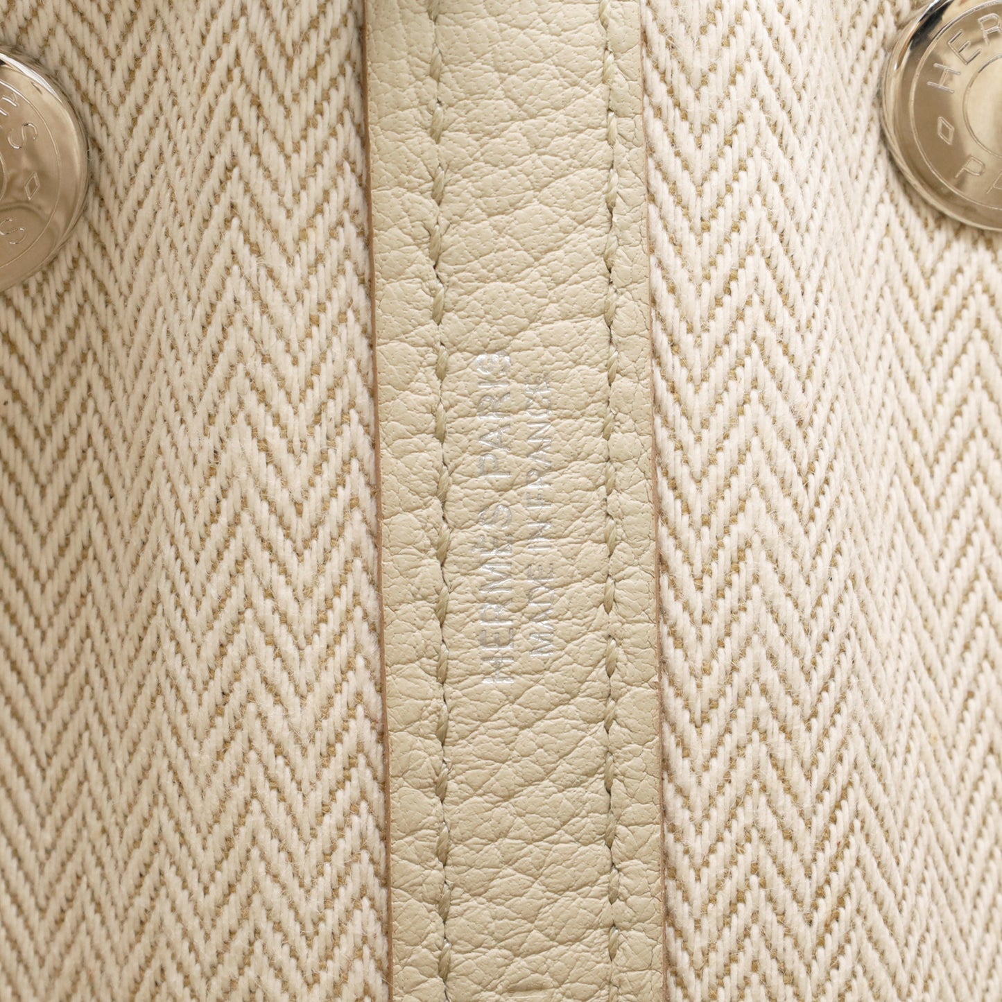 Garden Party TPM Negonda Beton SS C engraved