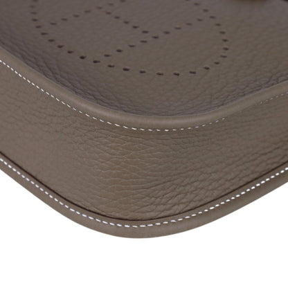 Evelyn TPM Torillon Clemence Etoupe GP K engraved