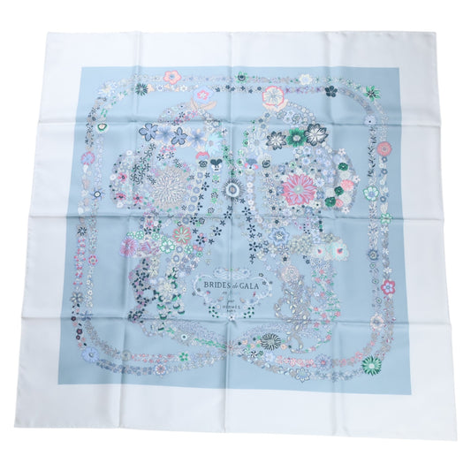 Carre 90 Brides de Gala en Fleur 丝绸浅蓝色白色